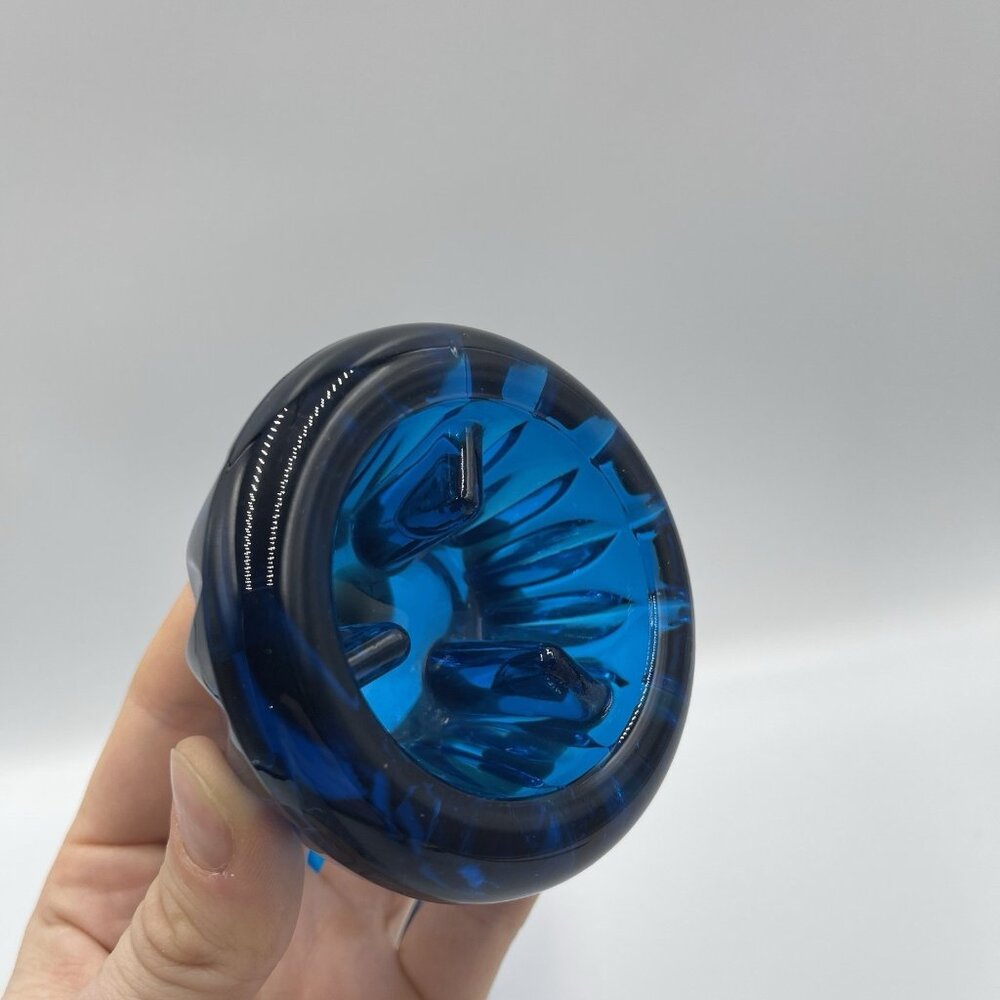 Stunning Pair Viking Glass Blue Diamond Ribbed Candleholders Vintage - Picture 13 of 16